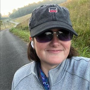 Meet your Posher, Angie